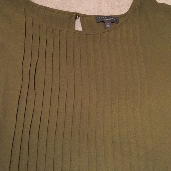 The Limited short sleeve plus size Top Olive Green - Picture 3 of 15